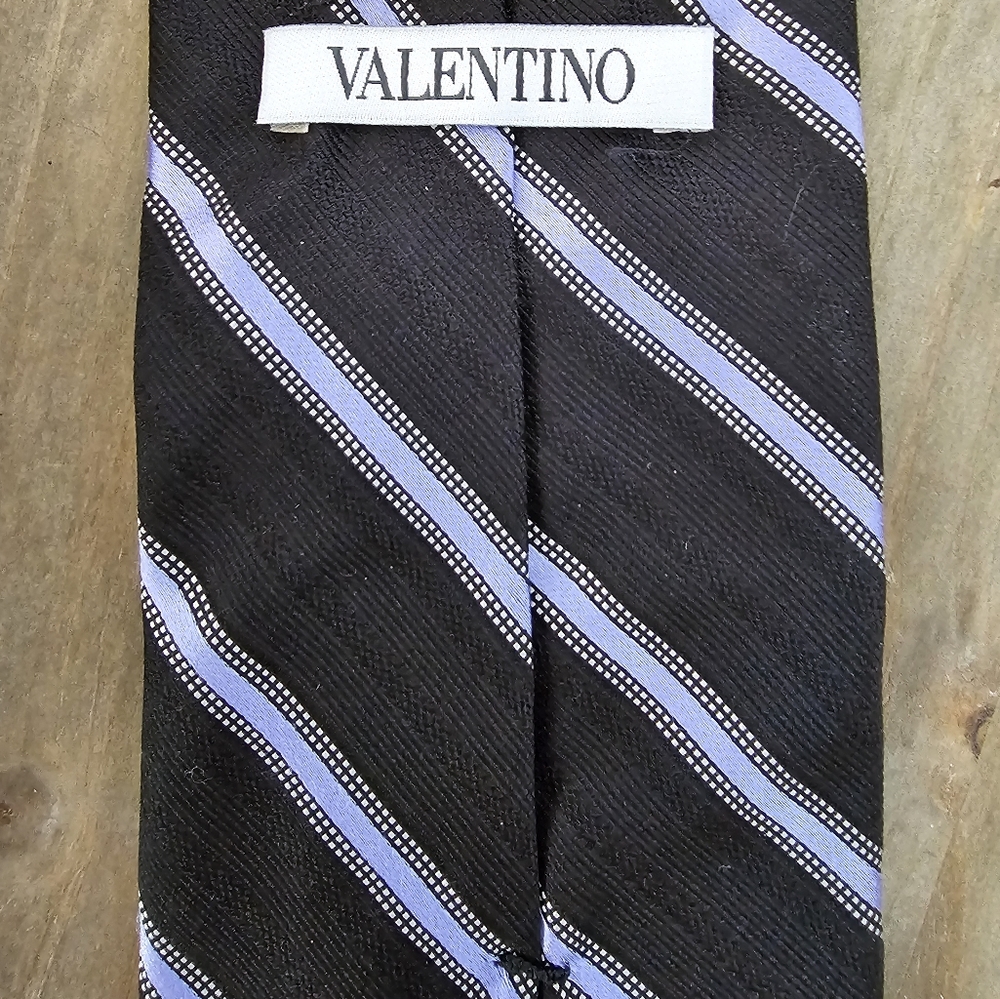 Valentino tie